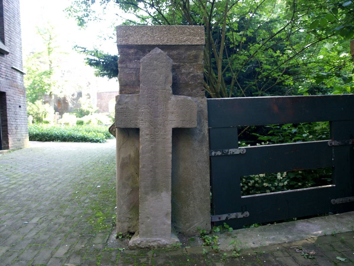 kruis-kerkhof.jpg